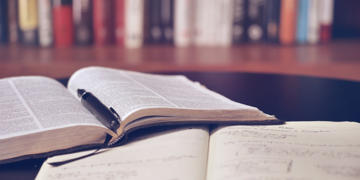 What long-term skills can students gain from using assignment help in bristol?
