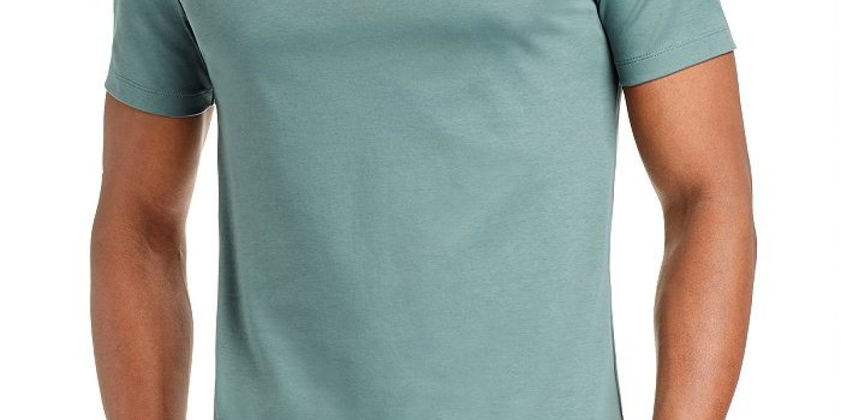 Refined Casuals: Mens Polo Shirts for the Modern Gentleman